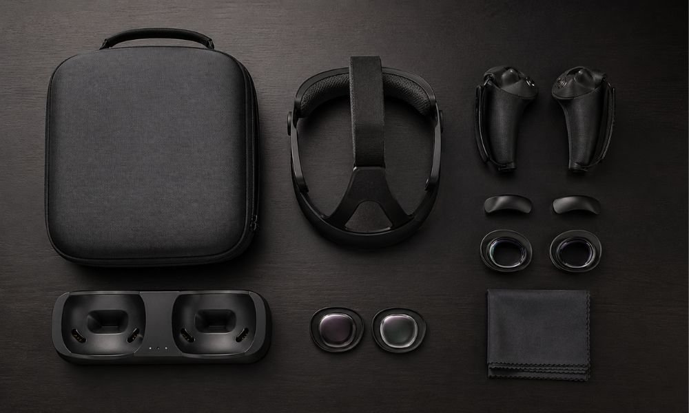 Essential beginner VR accessories including straps, docks, and lens inserts